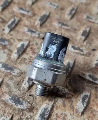 Air conditioning (A/C) pressure sensor