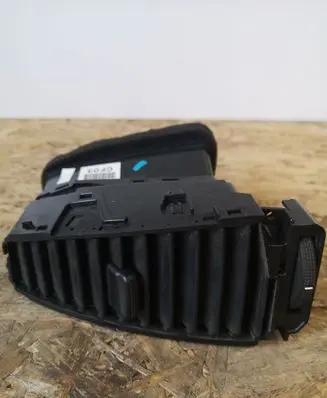 Hyundai i20 (PB PBT) Dash center air vent grill 974101J000