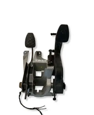 Volkswagen II LT Pedal assembly A9012902416 A9012902016 A9012901916