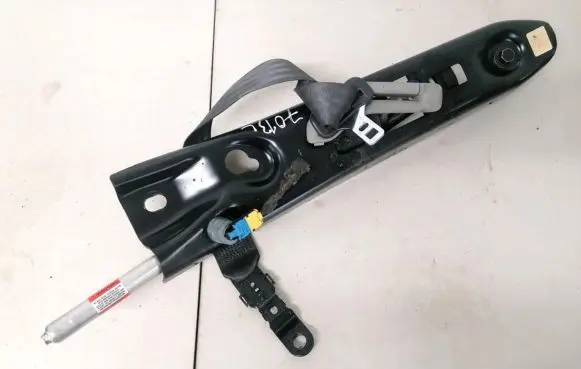 Volvo XC90 Front seatbelt 8619629
