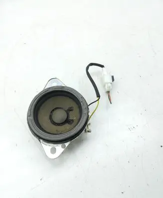Hyundai i40 Front door high frequency speaker