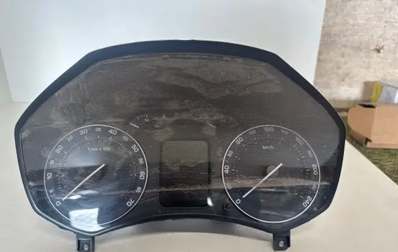 Skoda Octavia Mk2 (1Z) Speedometer (instrument cluster) 0834510527 V0003000 1Z0920842F