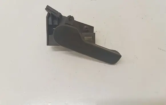 Volkswagen PASSAT B6 Engine bonnet (hood) release handle 1J1823533C