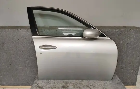 Maserati Quattroporte Front door 67062000