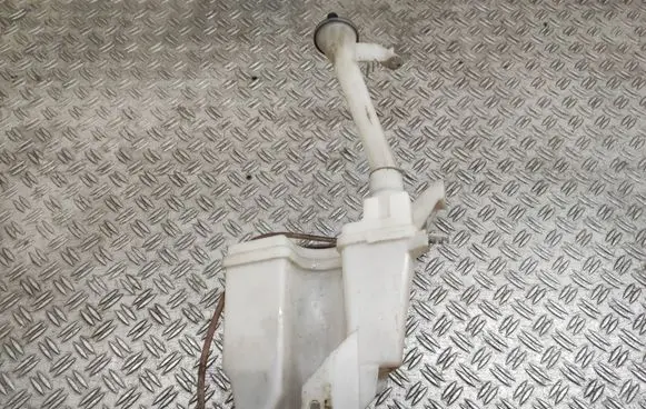 Nissan Juke I F15 Windshield washer fluid reservoir/tank 