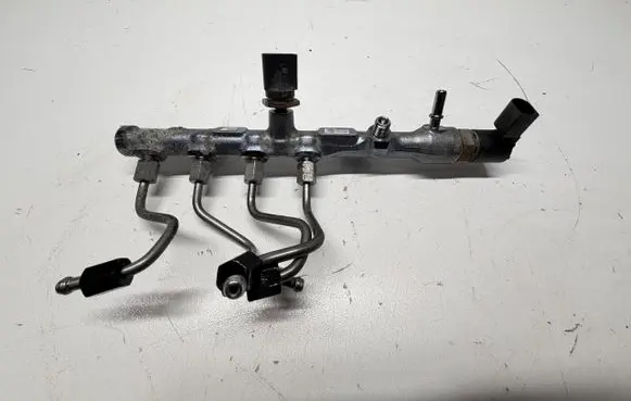KIA Ceed Fuel main line pipe 314002U200