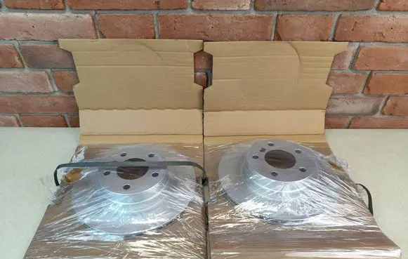 BMW 3 E90 E91 Rear brake disc 6855007 6764651