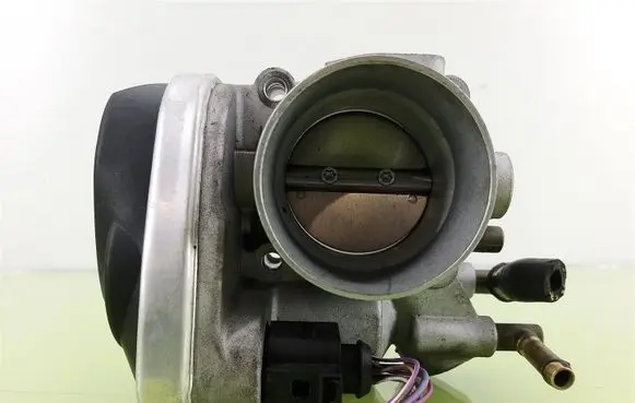 Audi A3 S3 8L Throttle body valve 112008