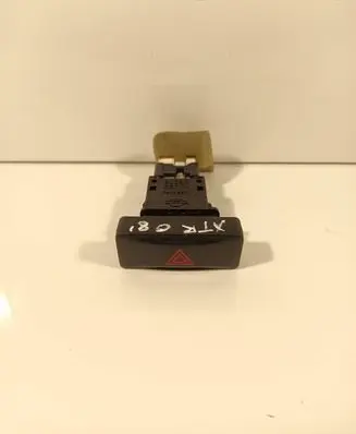 Nissan X-Trail T31 Hazard light switch 06016