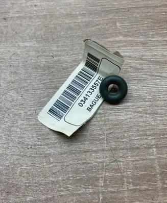 Volkswagen PASSAT B3 Fuel injector 034133557E WAGORING