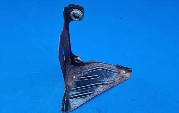 Alfa Romeo Brera Air filter cleaner box bracket assembly 