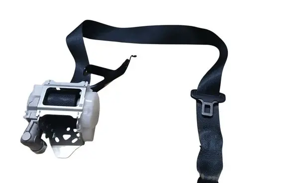 Rear seatbelt