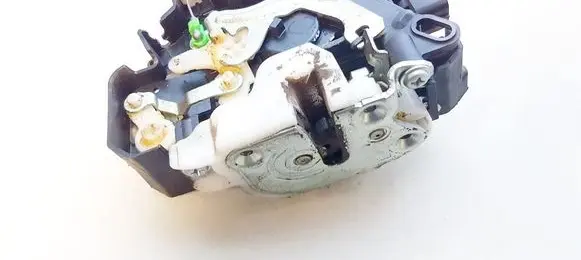Mitsubishi Colt Front door lock