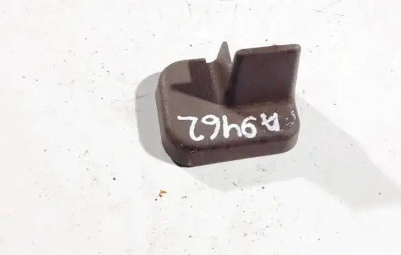 Mitsubishi Pajero Sport I Other interior part mr251134