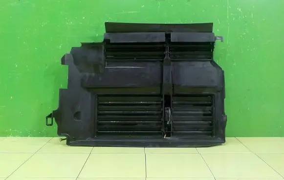 Ford Focus Intercooler air channel guide BM518475CF