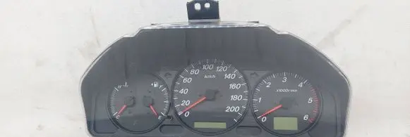 Mazda MPV Speedometer (instrument cluster)