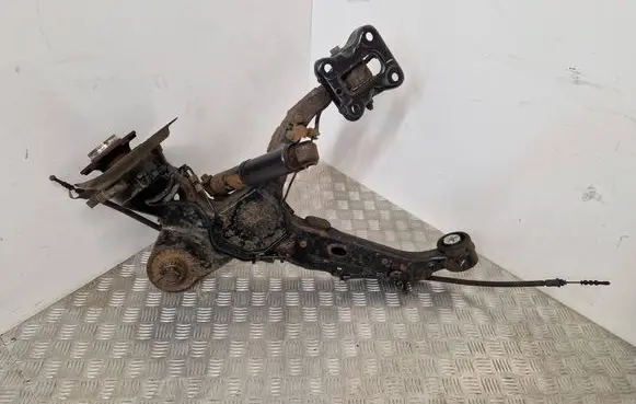 Rear wheel hub spindle/knuckle