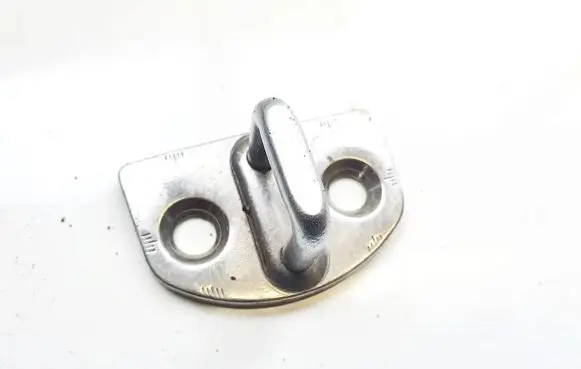 Skoda Fabia Mk1 (6Y) Front door lock loop/hook striker 1u0837033b