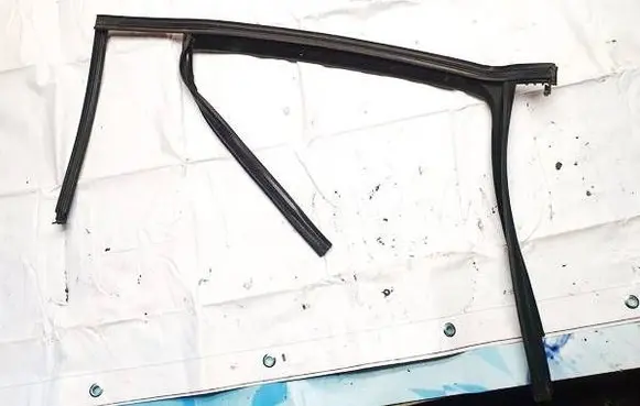 Rubber seal rear door