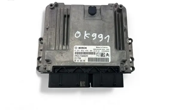 Peugeot 208 Engine control unit/module ECU 9814182680 0281032456