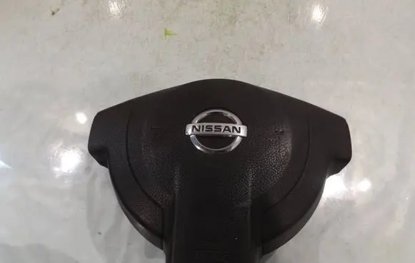 Nissan NV200 Steering wheel airbag