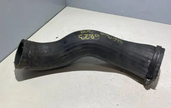 Volvo V70 Intercooler hose/pipe 30680218