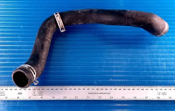 Ford Mondeo MK II Coolant pipe/hose 93BB8260AG 25039773