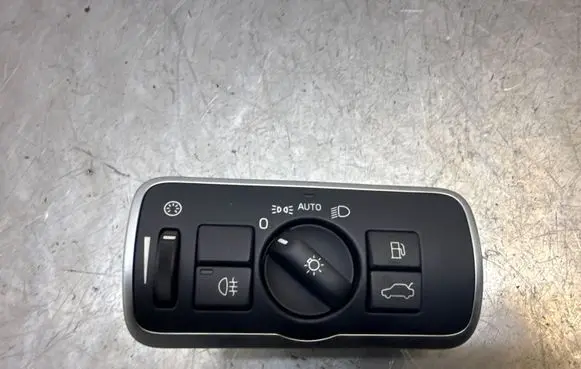 Volvo V60 Light switch 30739448