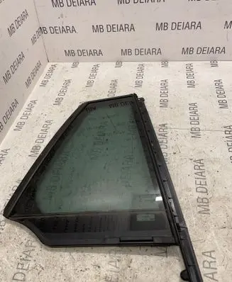 BMW 5 F10 F11 Rear vent window glass 7182046