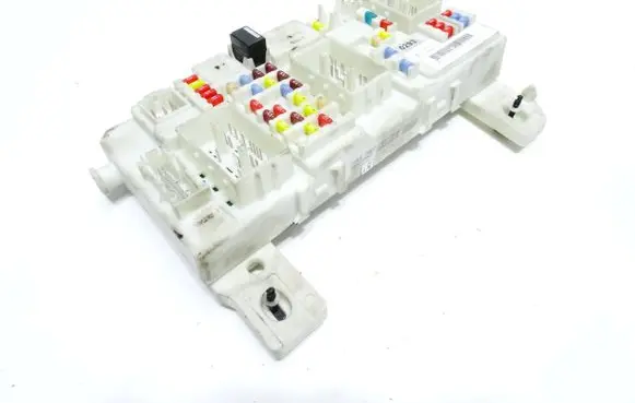 Ford Focus Fuse module 7M5T14A073DF 00029953 519243604