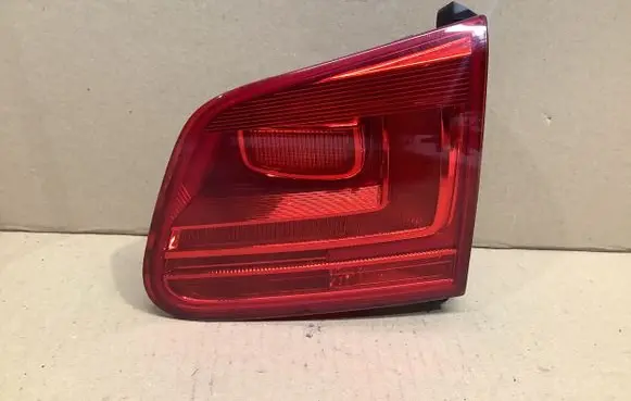 Volkswagen Tiguan Tailgate rear/tail lights 5N0945094G 178957