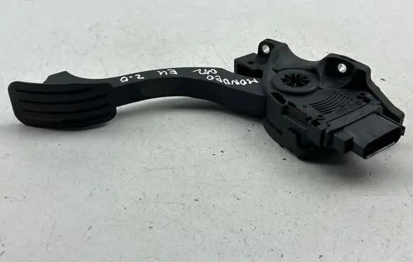 Ford Mondeo MK IV Accelerator throttle pedal 6G929F836RD C95YE04 6PV01083414