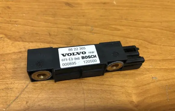 Volvo V70 Airbag deployment crash/impact sensor 8622365 000895 120500