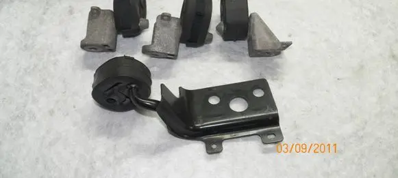 Audi A4 S4 B9 8W Muffler mount bracket/holder 8W0253144F