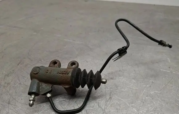 Toyota Yaris Clutch slave cylinder 
