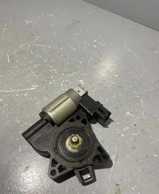 Mazda 3 I Front door window regulator motor G22C5958X TN784Y12 CM011740