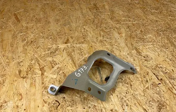 Tesla Model 3 Fender mounting bracket 108601700D