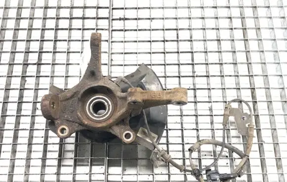Hyundai i20 (GB IB) Front wheel hub spindle knuckle