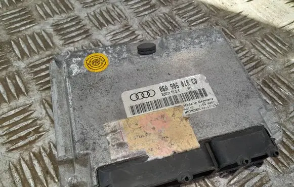 Audi A3 S3 8L Engine control unit/module 06A906018CD 11540067