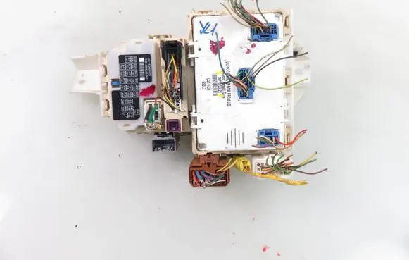 Fiat Sedici Central body control module 3677055L20