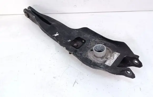 Jeep Cherokee Rear upper control arm/wishbone