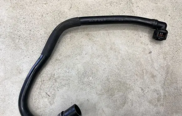 Breather/breather pipe/hose