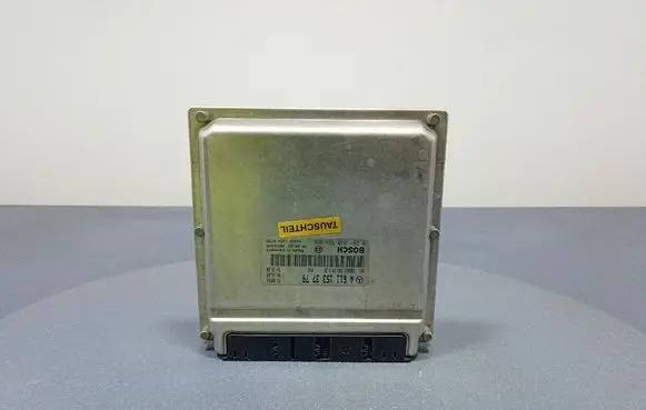 Mercedes-Benz Sprinter W901 W902 W903 W904 Engine control unit/module ECU A6111533779