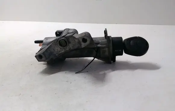 Volkswagen Golf IV Ignition lock 4B0905851A