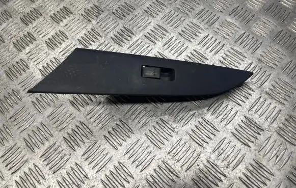 Mazda 3 I Electric window control switch BP4K66370 03123100