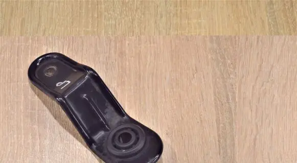 Opel Antara Radiator mount bracket 
