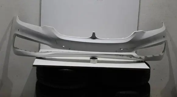 BMW 5 G30 G31 Front bumper 7385336