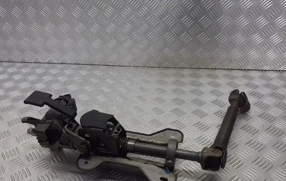 Ford Fusion Steering wheel axle 2S61-3C529-AN