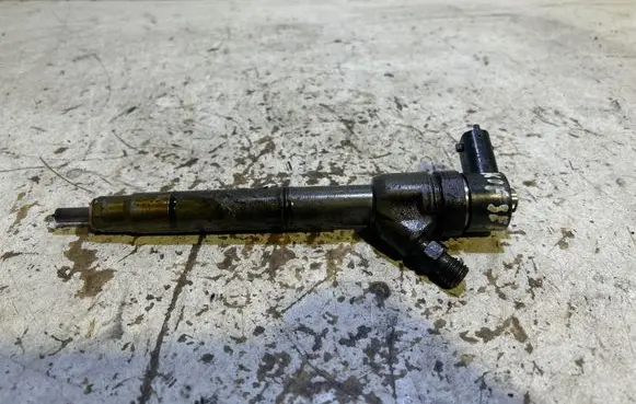 KIA Ceed Fuel injector 0445110320