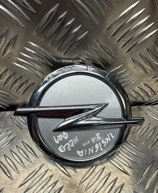 Opel Insignia B Manufacturer badge logo/emblem 